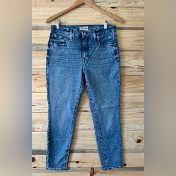Madewell High Rise Light Blue Jeans - Picture 3 of 9